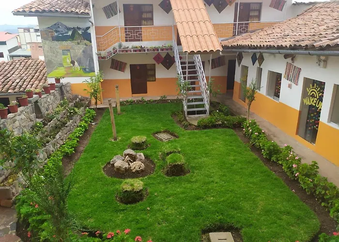 Wake Up Hostel *